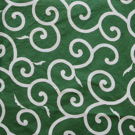 Furoshiki Wrapping Cloth with Classic Green Karakusa Pattern – Vintage Japanese Cotton
