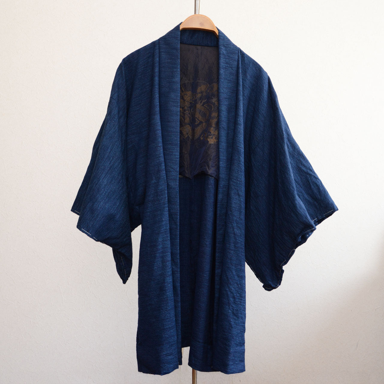 Japan vintage haori kimono jacket with striking dragon embroidered lining