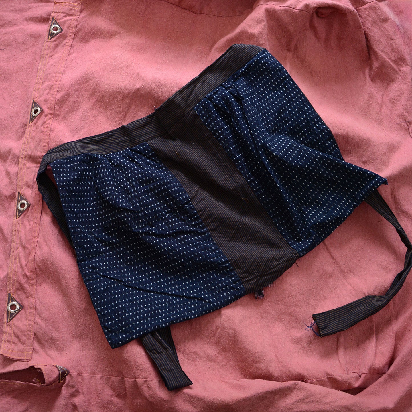 Japanese Apron Maekake Wrap Skirt Indigo Mosquito Kasuri Pattern Stripe Vintage Fabric Cotton Boro