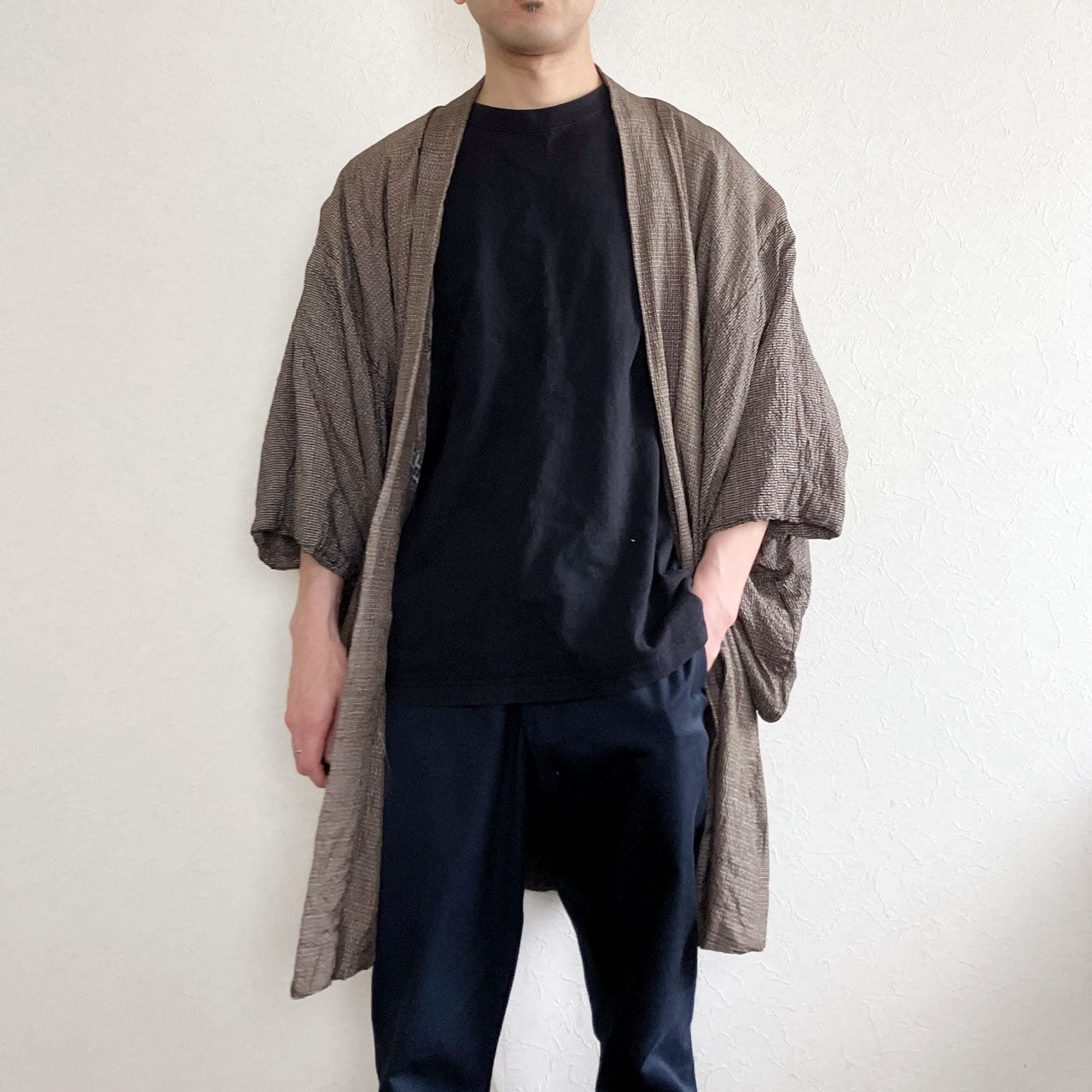 Retro Japanese men's kimono jacket featuring timeless traditional patterns