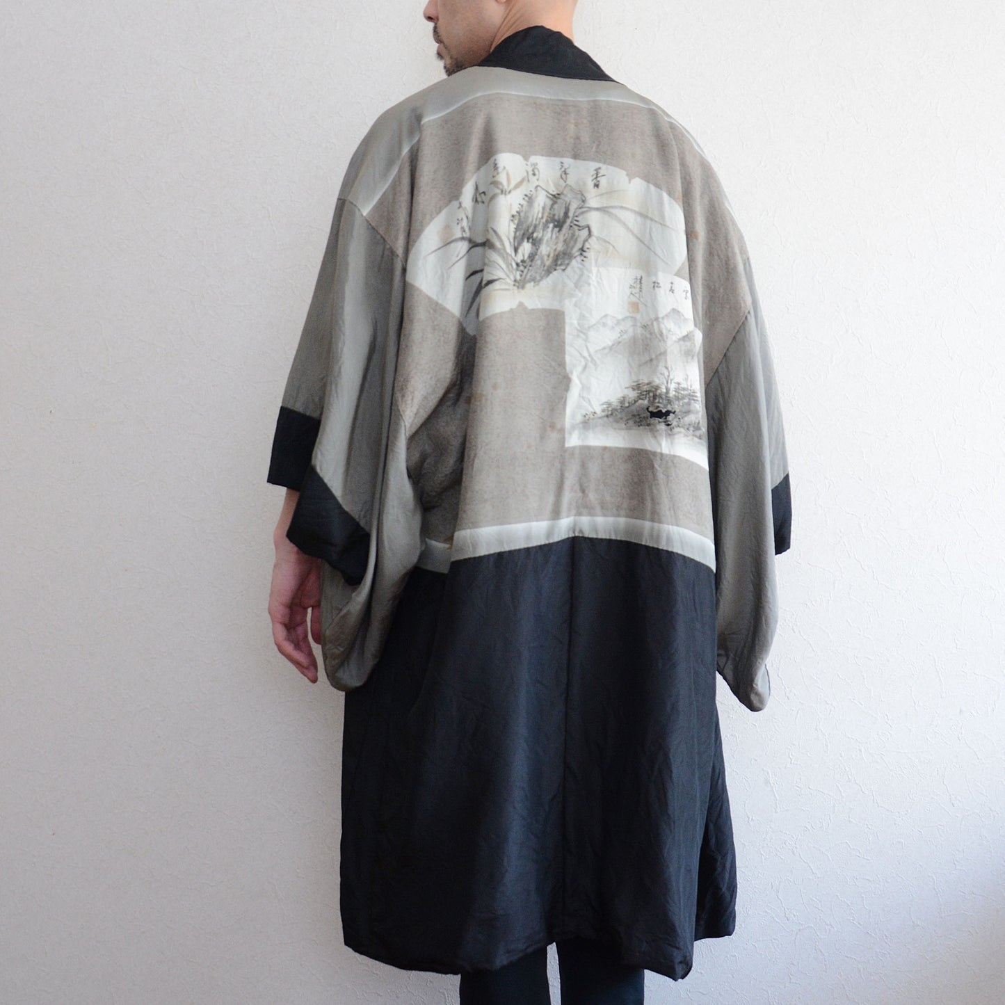 Formal Japanese haori kimono with family crest and Nihonga art on back