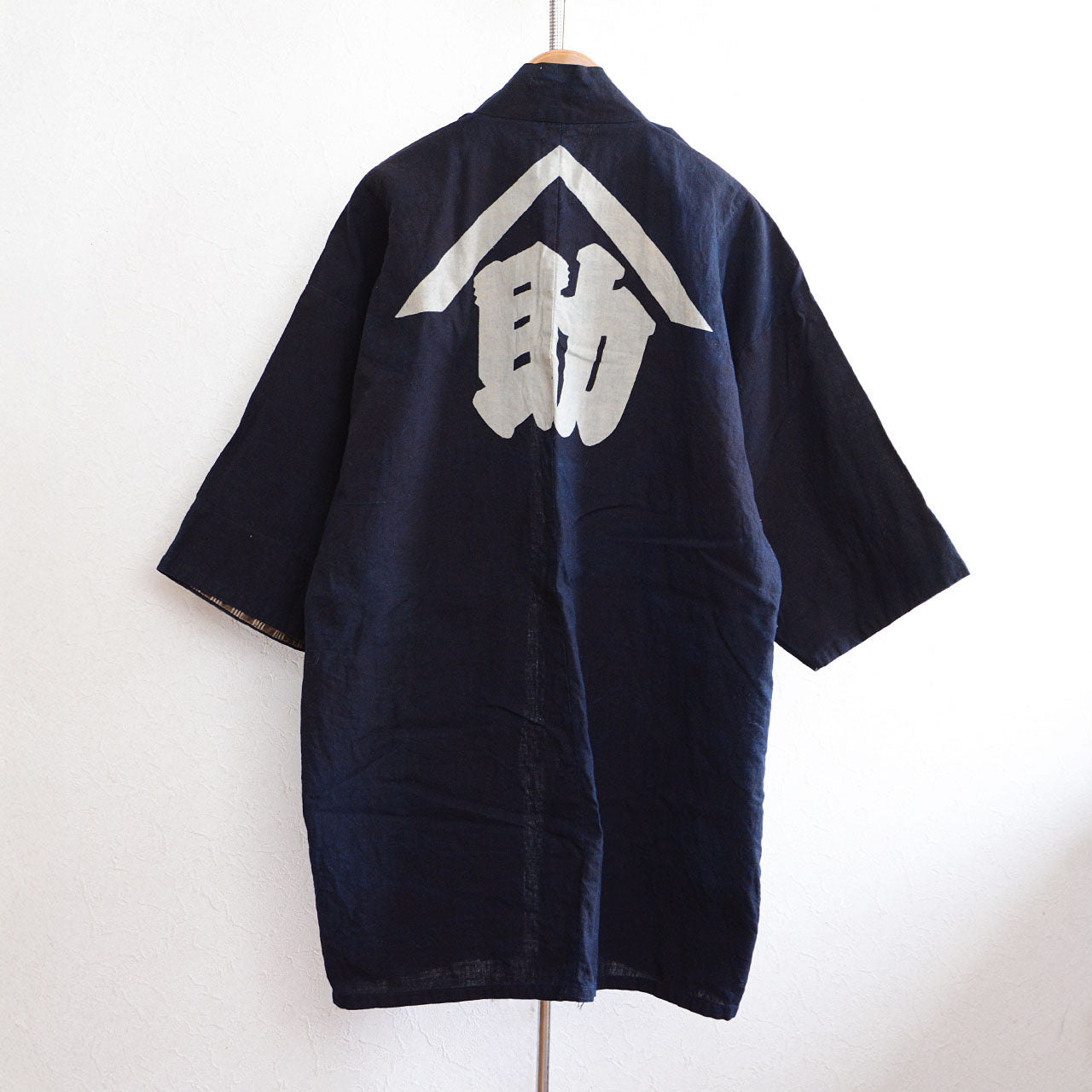 Men’s cotton kimono jacket featuring vintage kanji designs