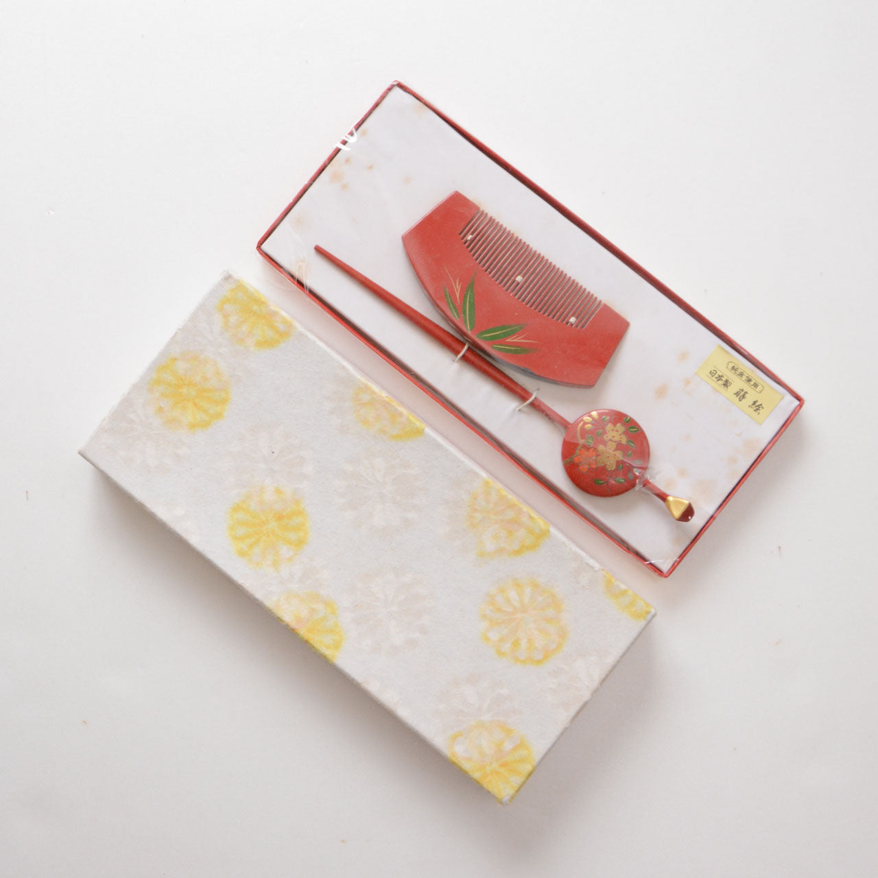Traditional Japanese Hair Accessories – Red Lacquer Kanzashi and Comb