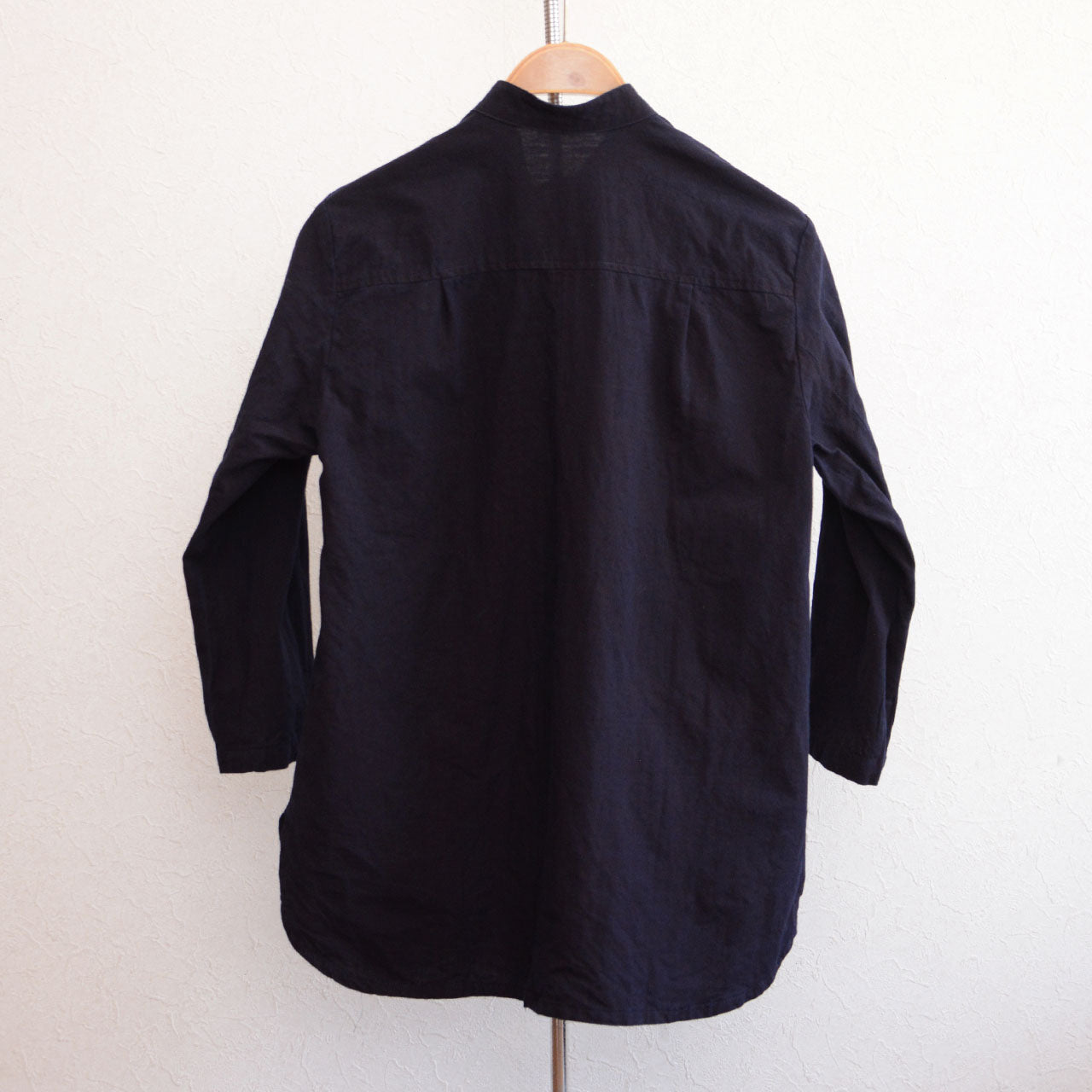 Japanese vintage indigo shirt jacket crafted from breathable cotton