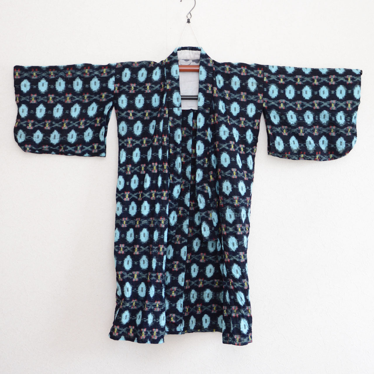 traditional Japanese workwear with tenugui lining