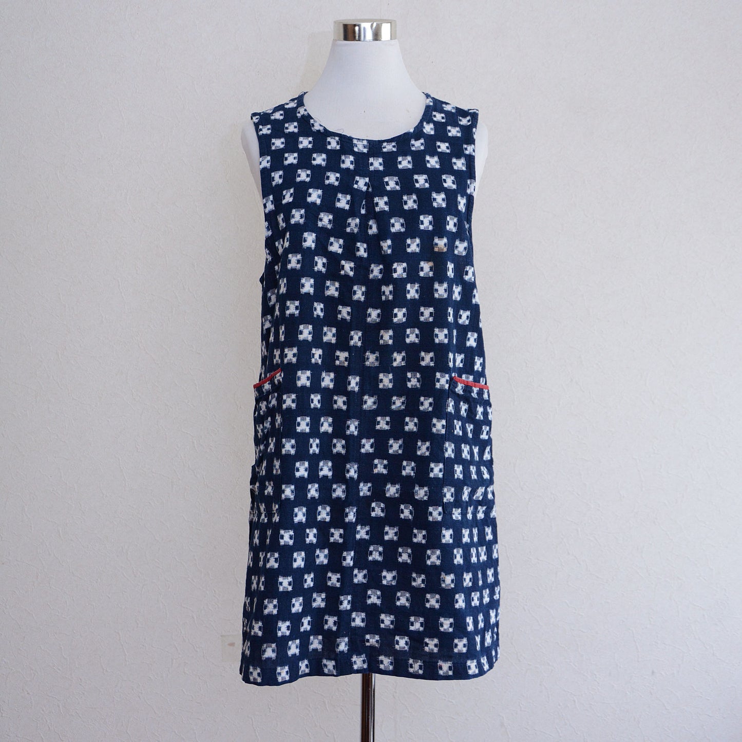 Japanese Apron Kasuri Pattern Ikat Indigo Vintage Fabric Cotton No Sleeve Tops