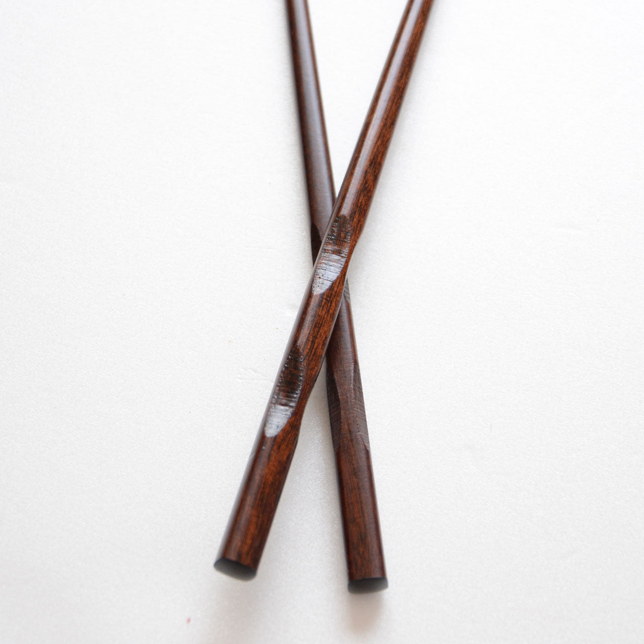 Natural wood Japanese chopsticks for daily dining use