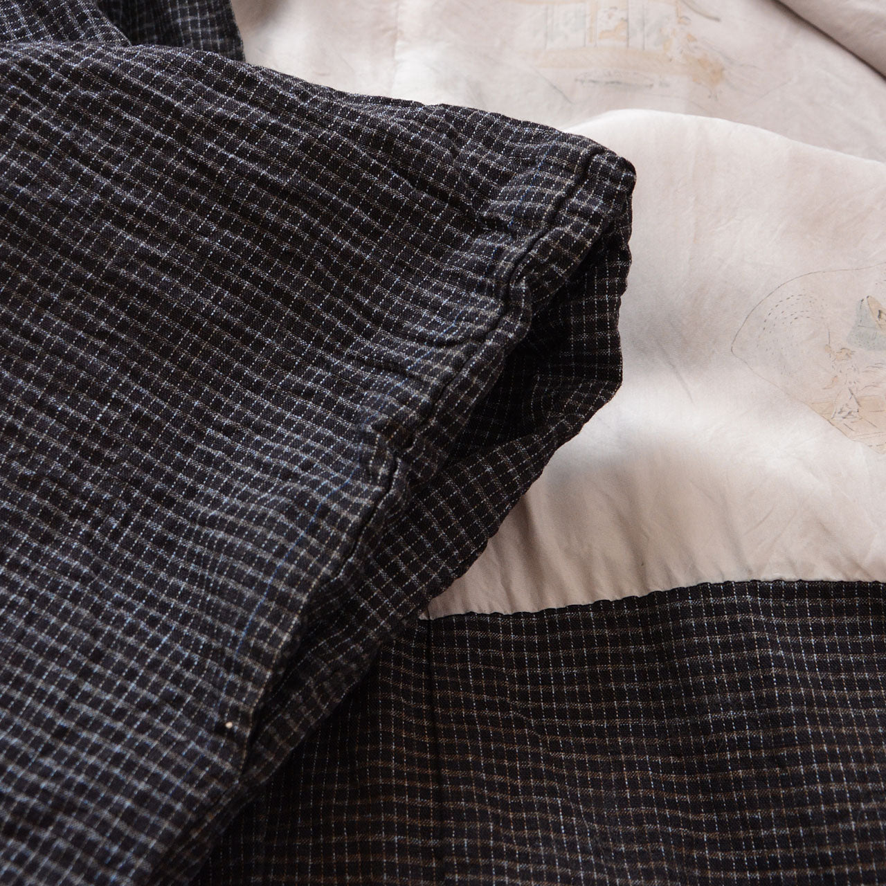 Men's haori with artistic lining depicting everyday life in Edo Japan