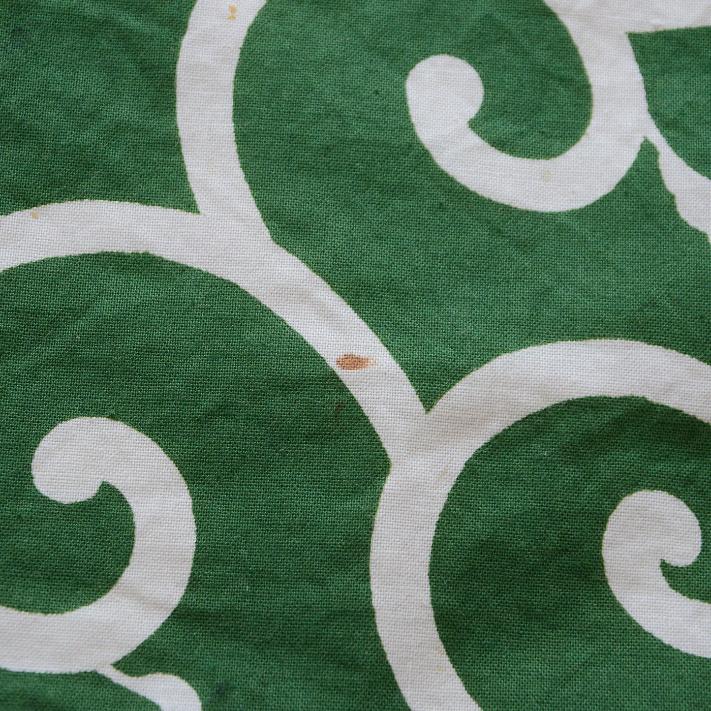 Eco-friendly wrapping cloth with green karakusa motif