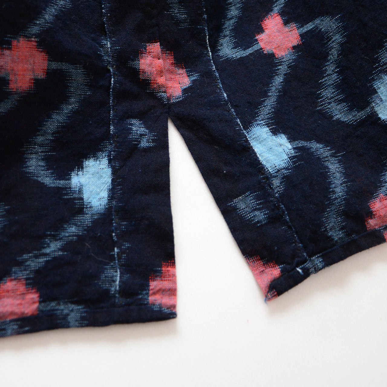 Cotton jacket with classic kasuri design