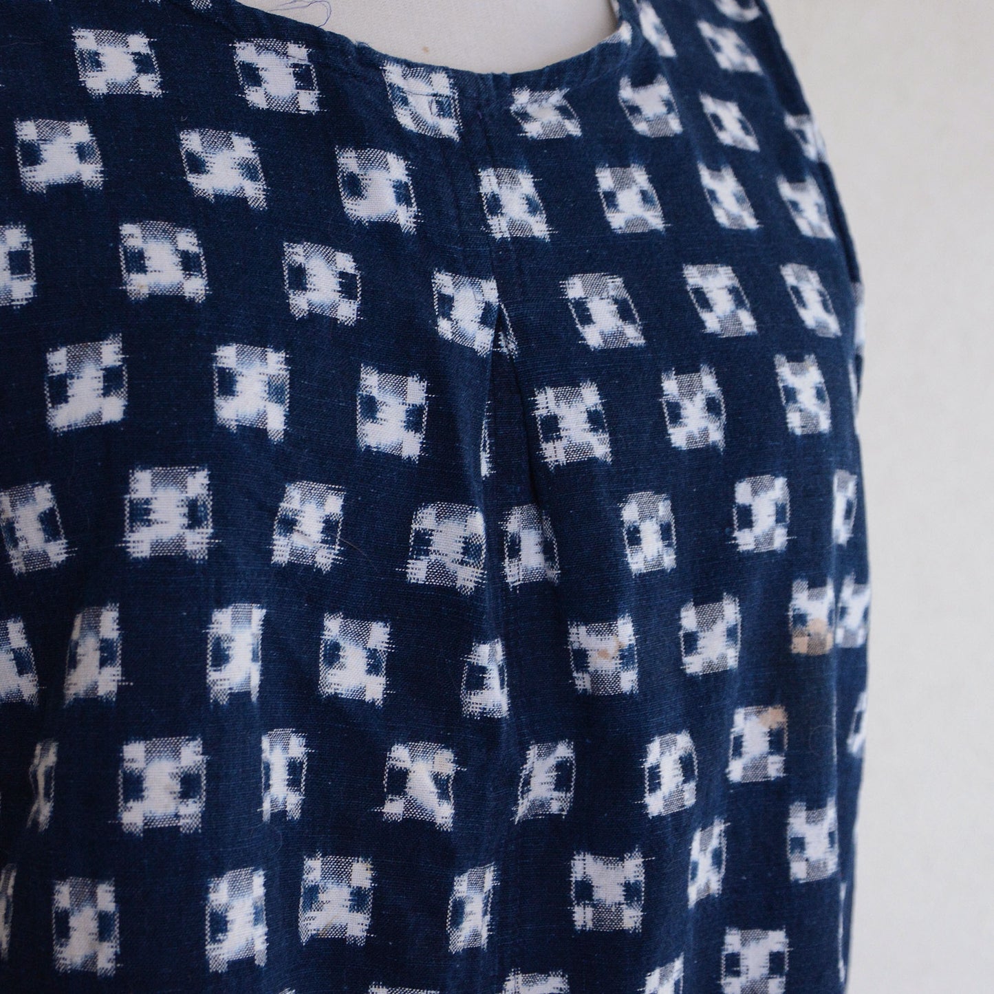 Japanese Apron Kasuri Pattern Ikat Indigo Vintage Fabric Cotton No Sleeve Tops