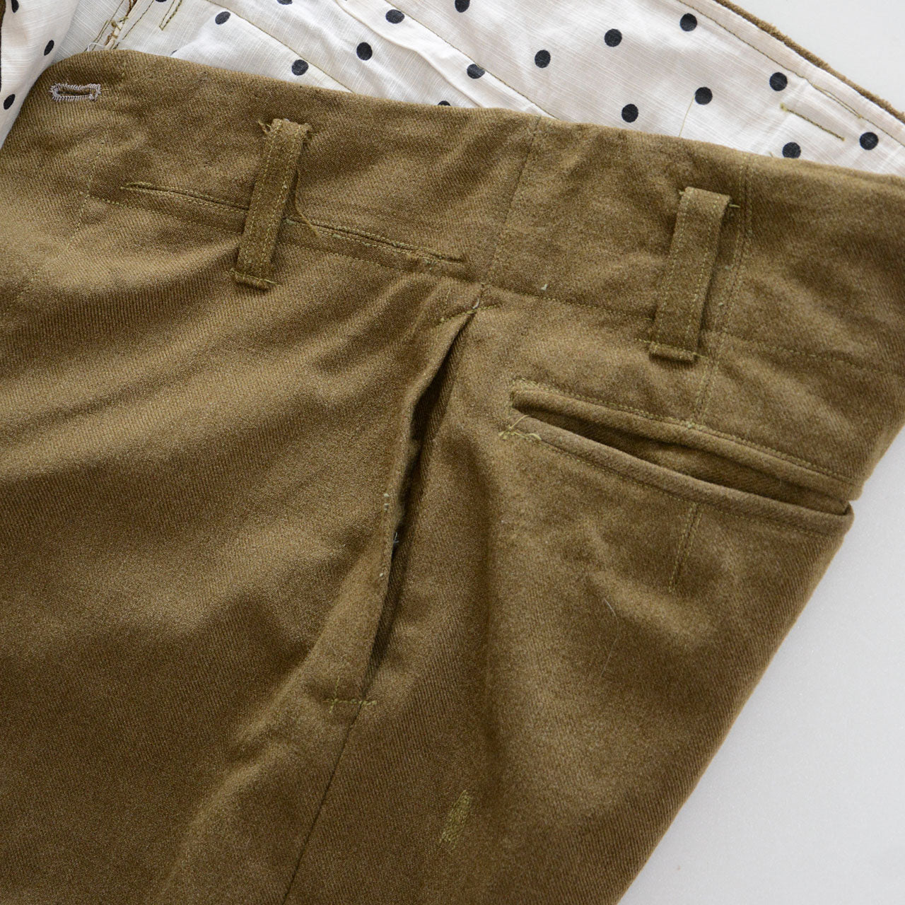 Vintage straight leg Japanese pants, suitable for modern fashion styling