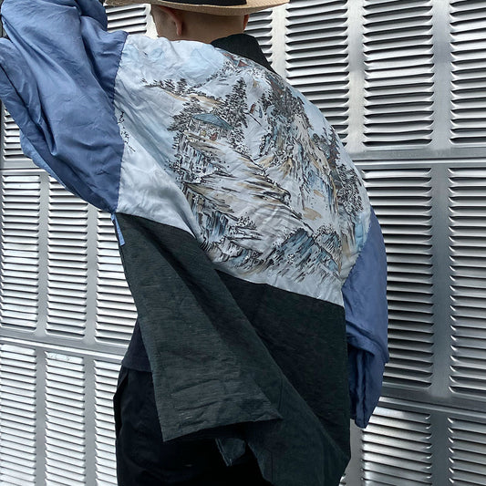 Japanese Vintage Haori Jacket – Artistic Inner Lining, Modern Look