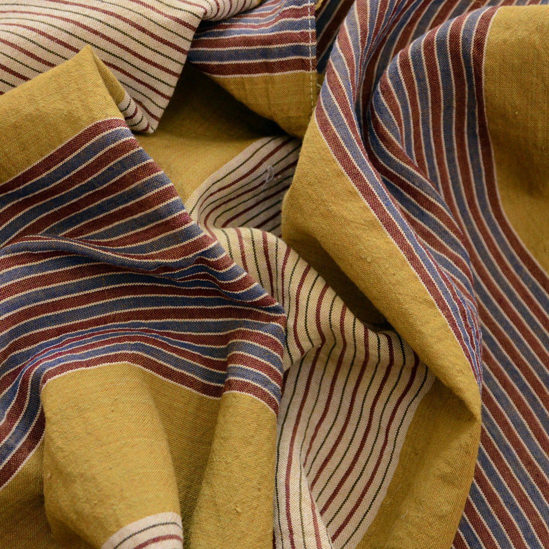 Vintage Japanese Furoshiki: The Perfect Fabric for DIY, Upcycling & Stylish Decor