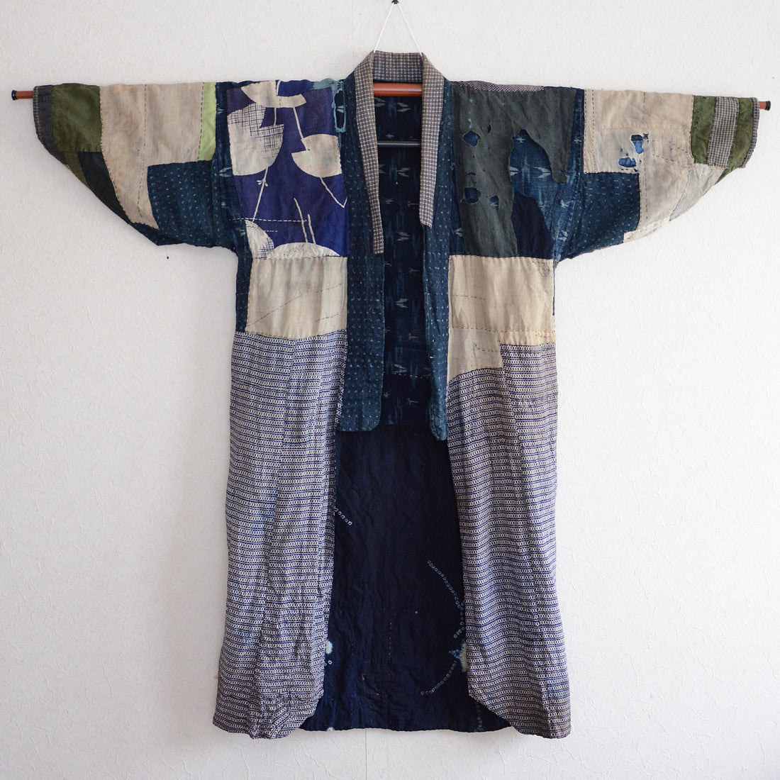 Boro Noragi Jacket – Japanese Vintage Indigo, Kasuri, Shibori, Sashiko: A Century of Repair