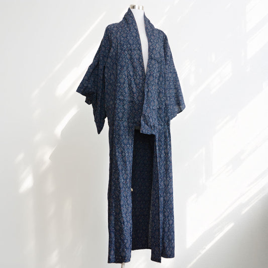 Japanese vintage hiroeri kimono displayed open on a dress form