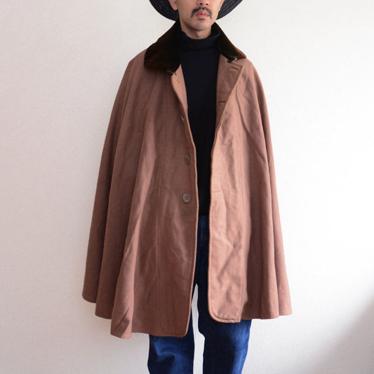 Through the War and After: A 1940s–50s Japanese Wool Cape and the Era It Survived