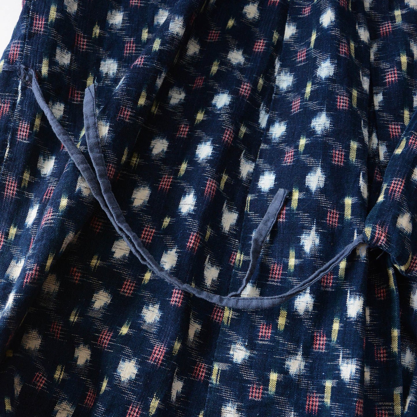 Vintage Japanese Noragi Jacket - Indigo Dyed Cotton Kimono Fabric, Kasuri Textile, Showa Era Uwappari for Remake