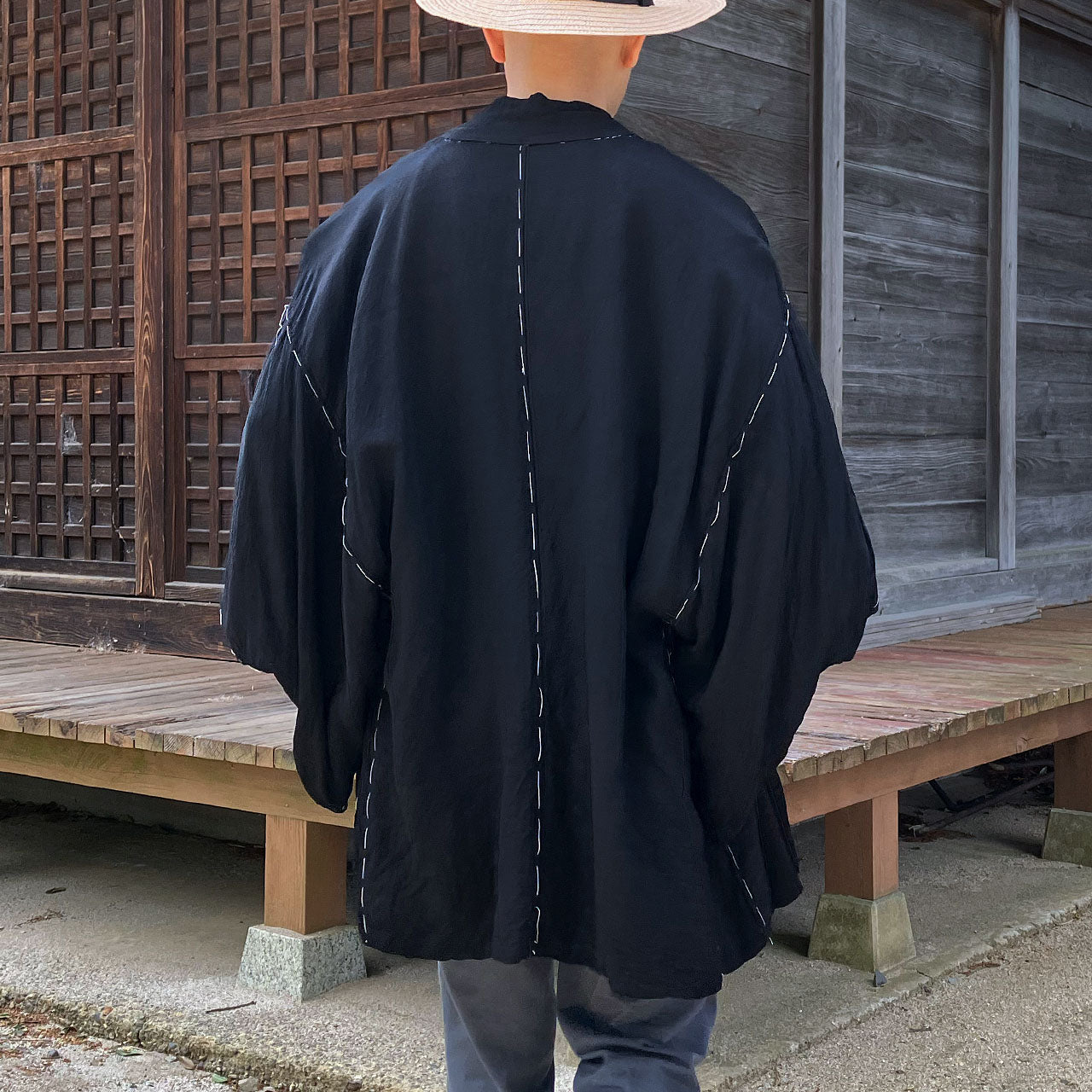 Showa Era Japanese Vintage Men's Haori Black with Karajishi Lining Tailor's Thread Accent