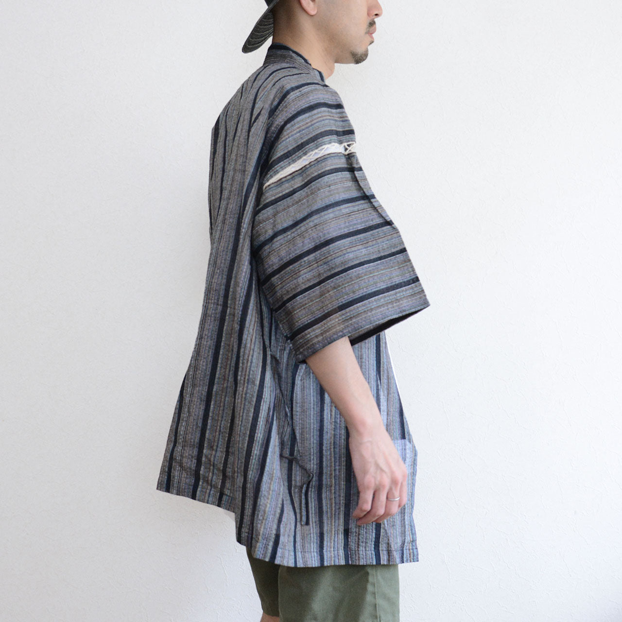 Relaxed fit jinbei jacket in traditional Japanese style