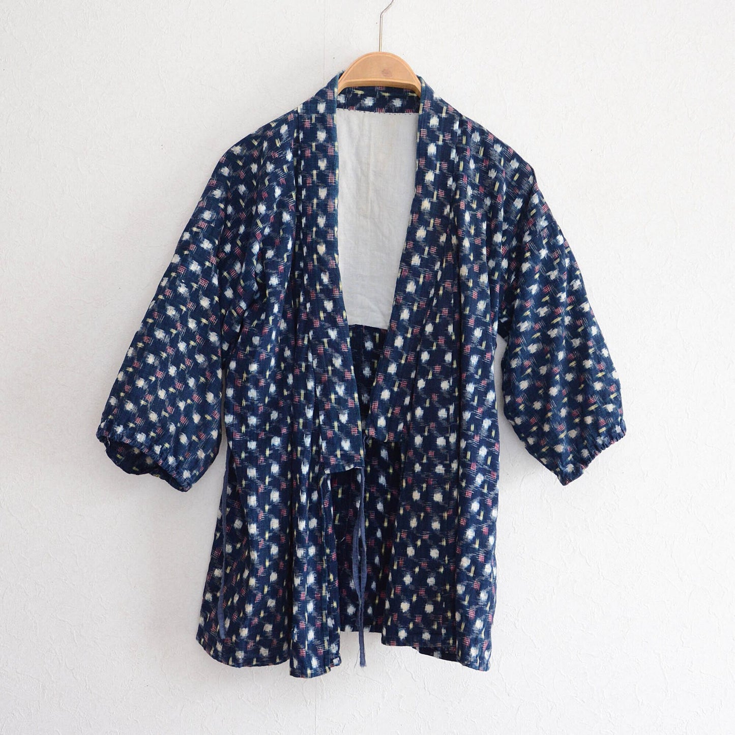 Vintage Japanese Noragi Jacket - Indigo Dyed Cotton Kimono Fabric, Kasuri Textile, Showa Era Uwappari for Remake