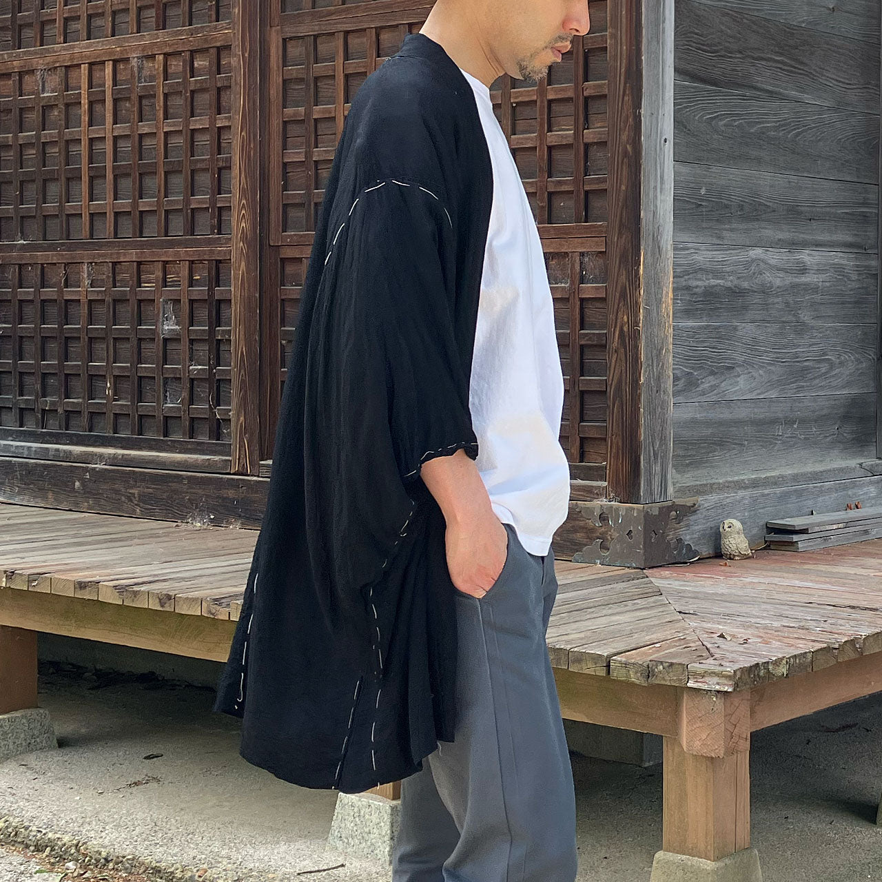 Showa Era Japanese Vintage Men's Haori Black with Karajishi Lining Tailor's Thread Accent