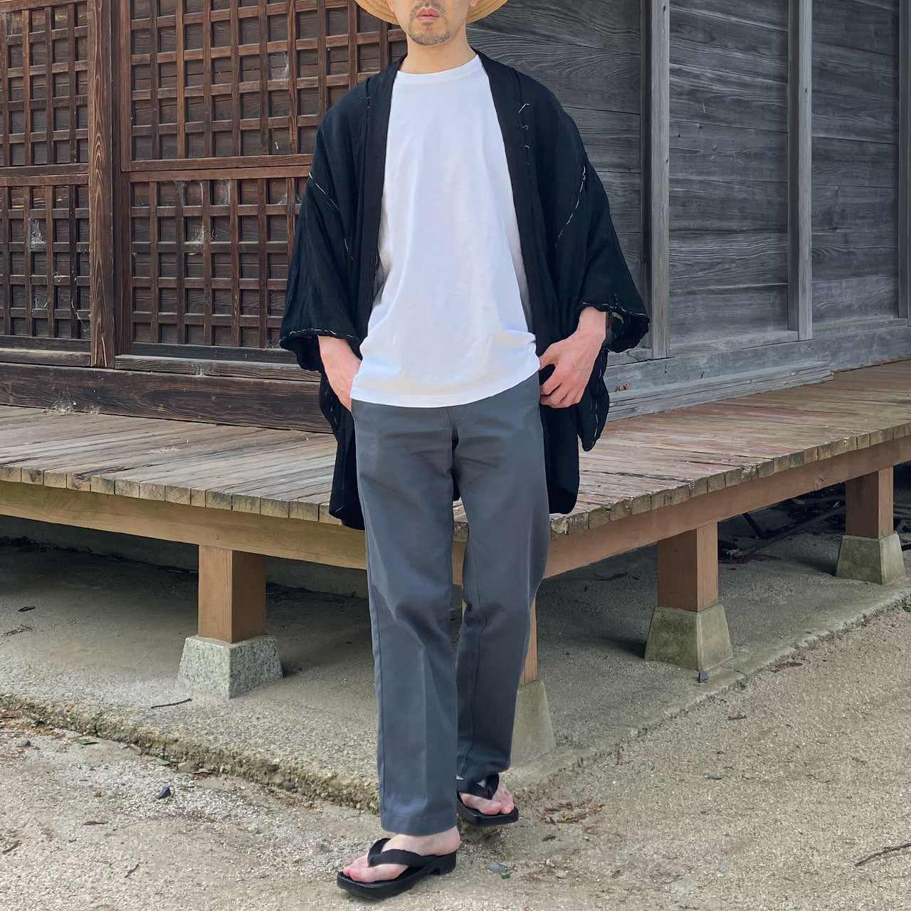 Showa Era Japanese Vintage Men's Haori Black with Karajishi Lining Tailor's Thread Accent