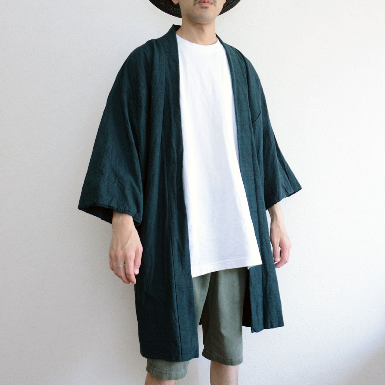 Haori Kimono with Scenic Pattern on Back Lining – Vintage Japanese Men’s Jacket