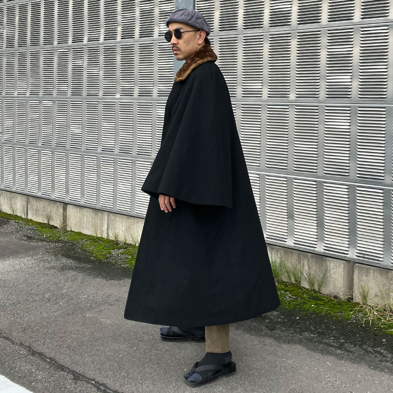 Rare Black Wool Tonbi Mantle, Collectible Japanese Vintage Coat