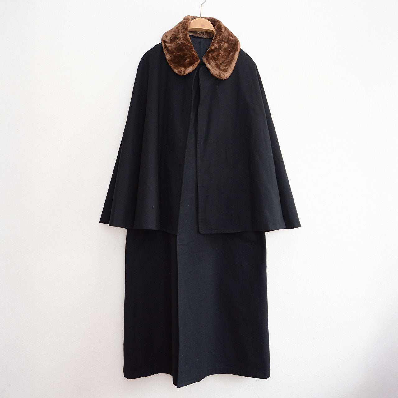 1920s Japan Vintage Tonbi Mantle Inverness Coat – Black Wool