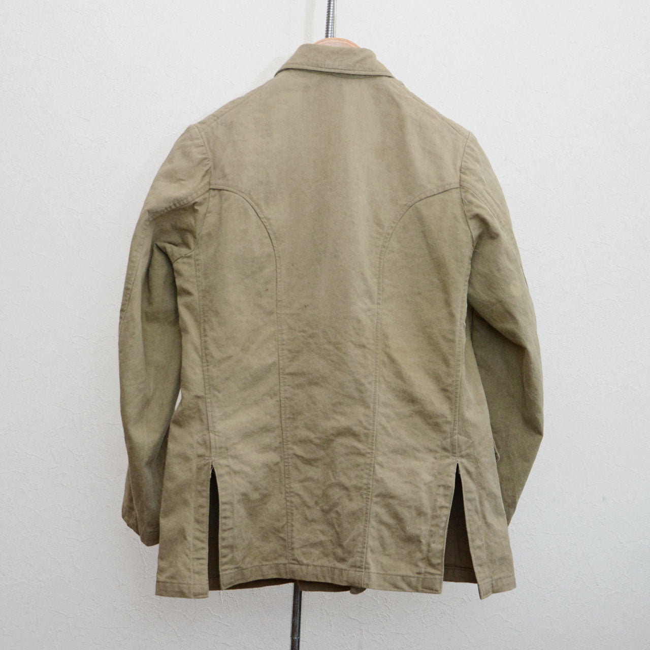 Rare Japanese vintage jacket featuring clean lines and natural texture