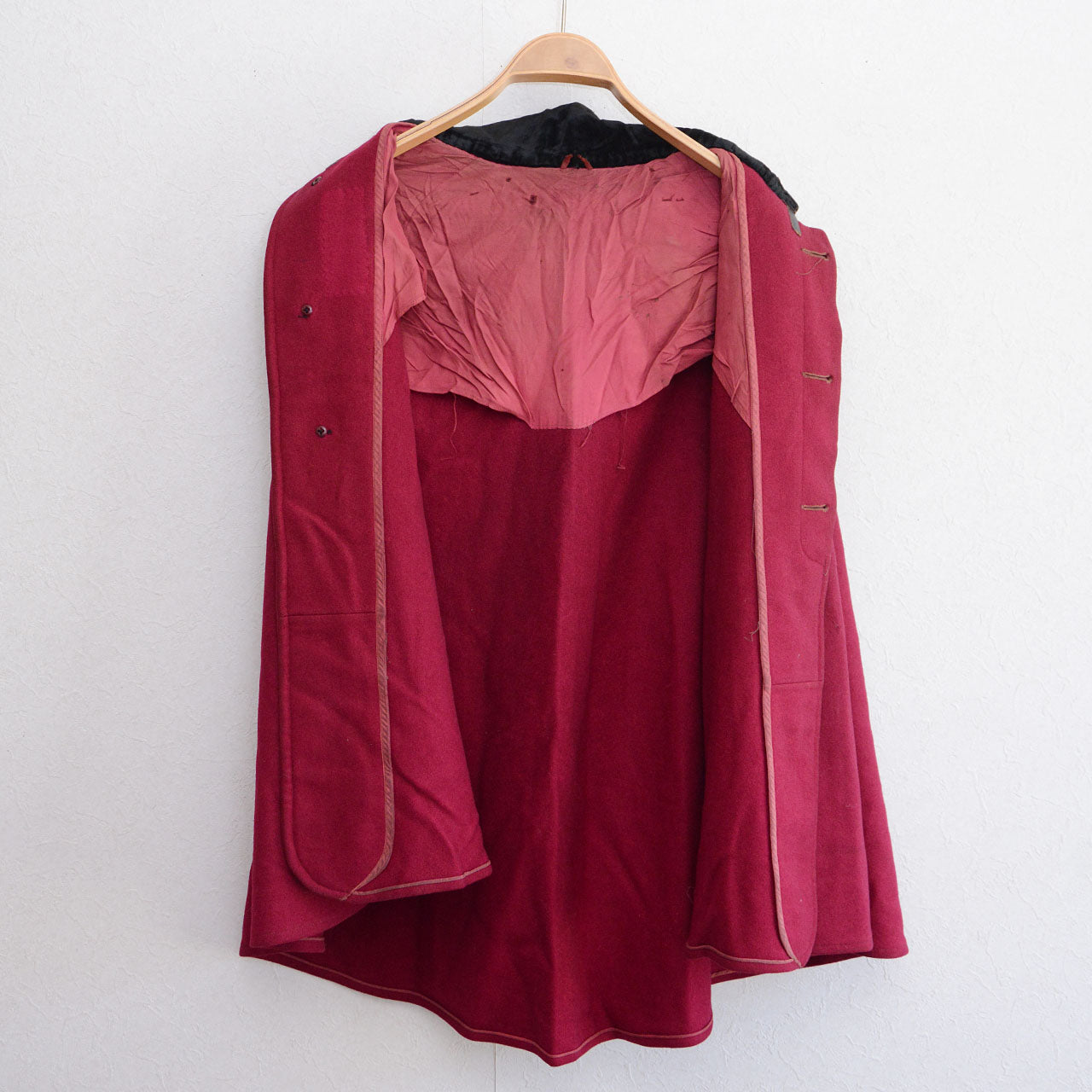Japanese vintage hooded cape, 1950s, burgundy wool and velvet collar, Taisho Roman inspired design.