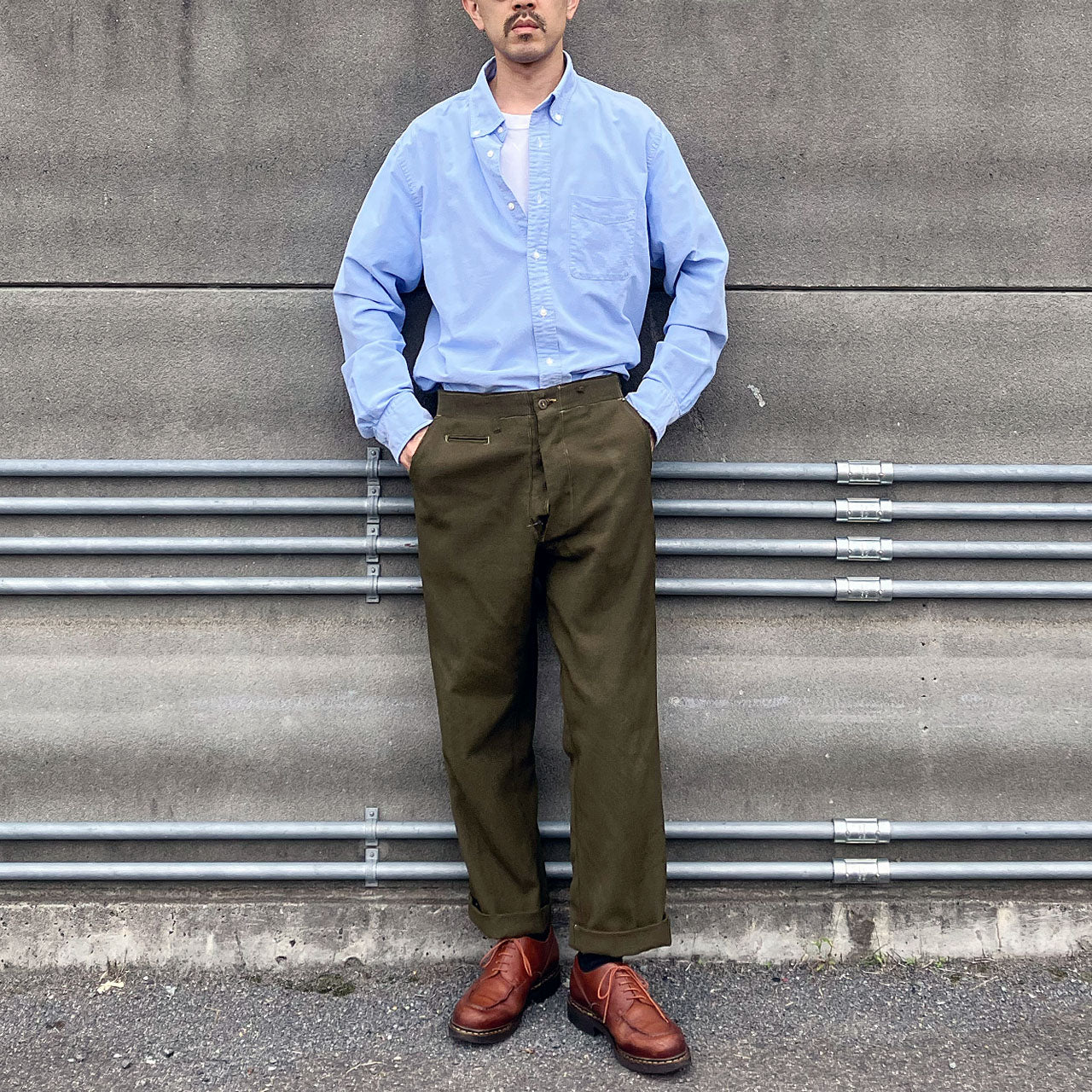Stylish military wool trousers for casual outfit