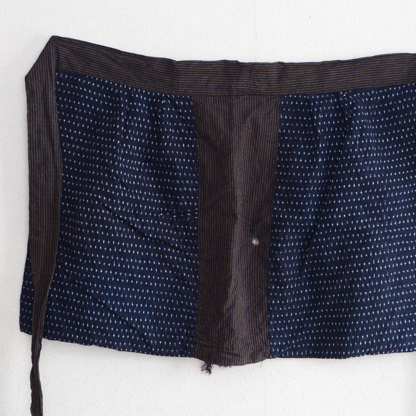 Japanese Apron Maekake Wrap Skirt Indigo Mosquito Kasuri Pattern Stripe Vintage Fabric Cotton Boro