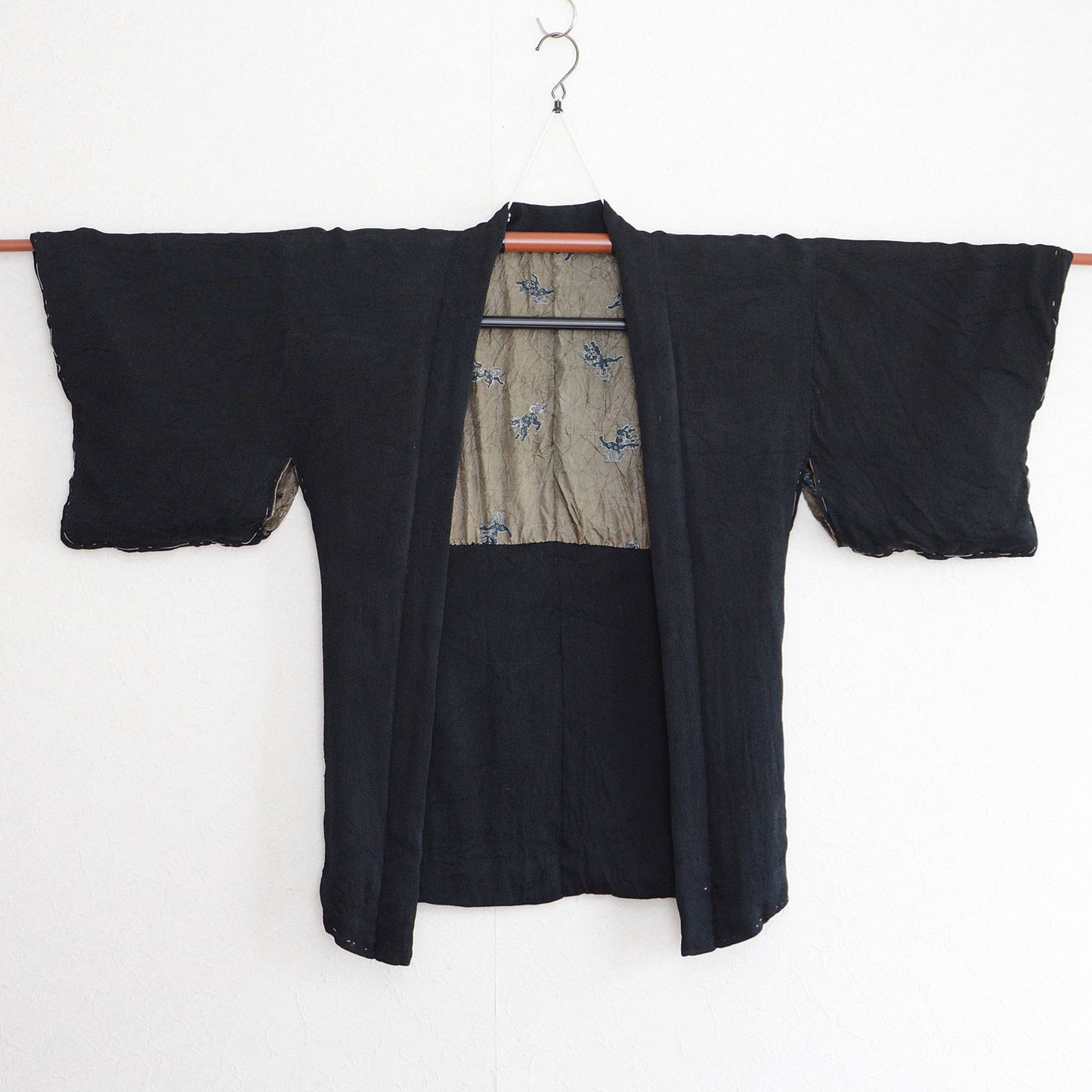 Haori Kimono Japanese Vintage Jacket Black Karashishi Kuro Montsuki
