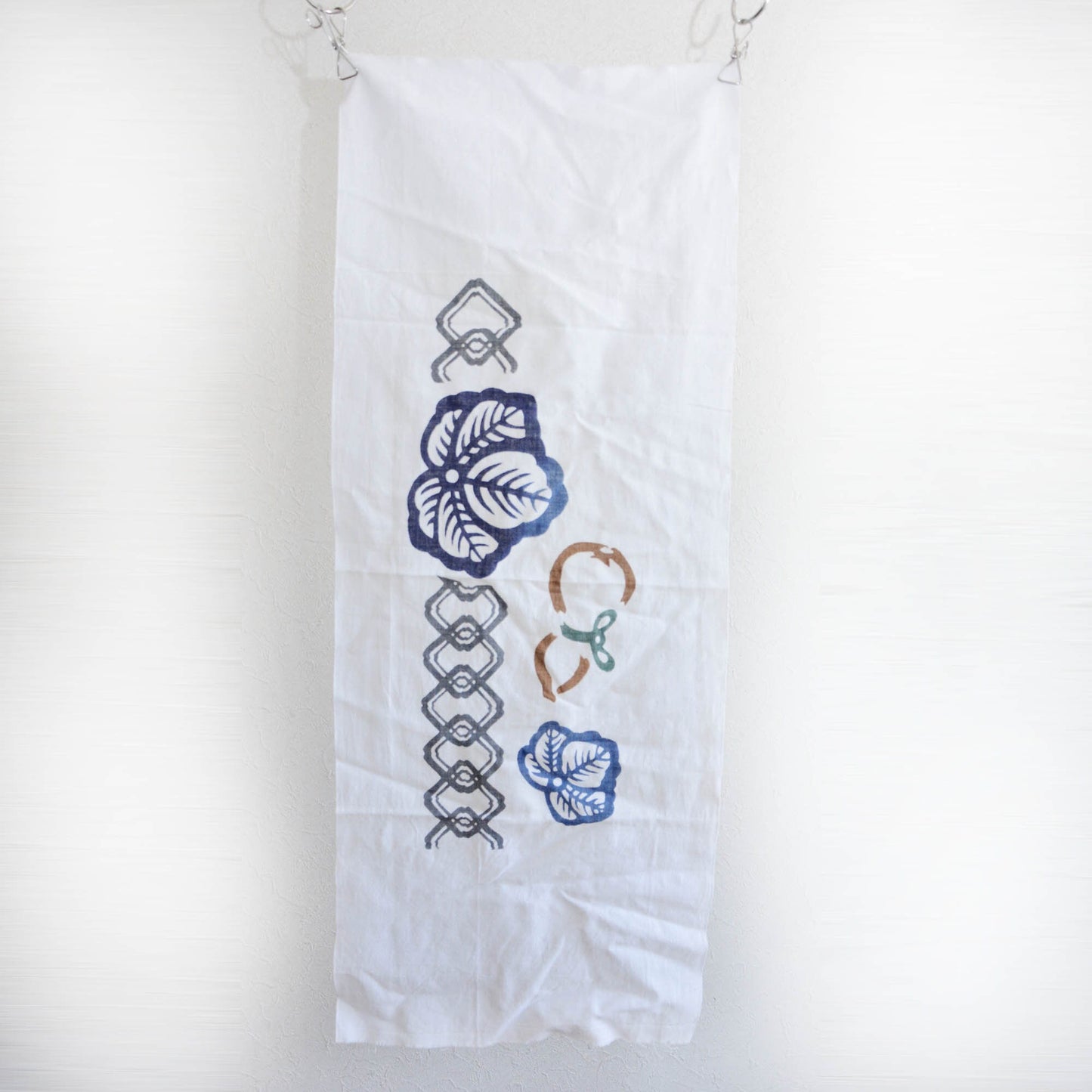Front view of a tenugui towel with a wonderful Japanese pattern design