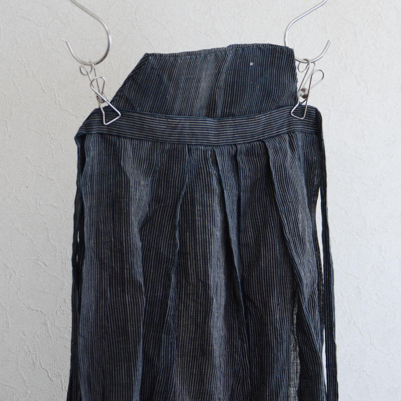 Vintage Japanese workwear-style hakama made of natural hemp fabric
