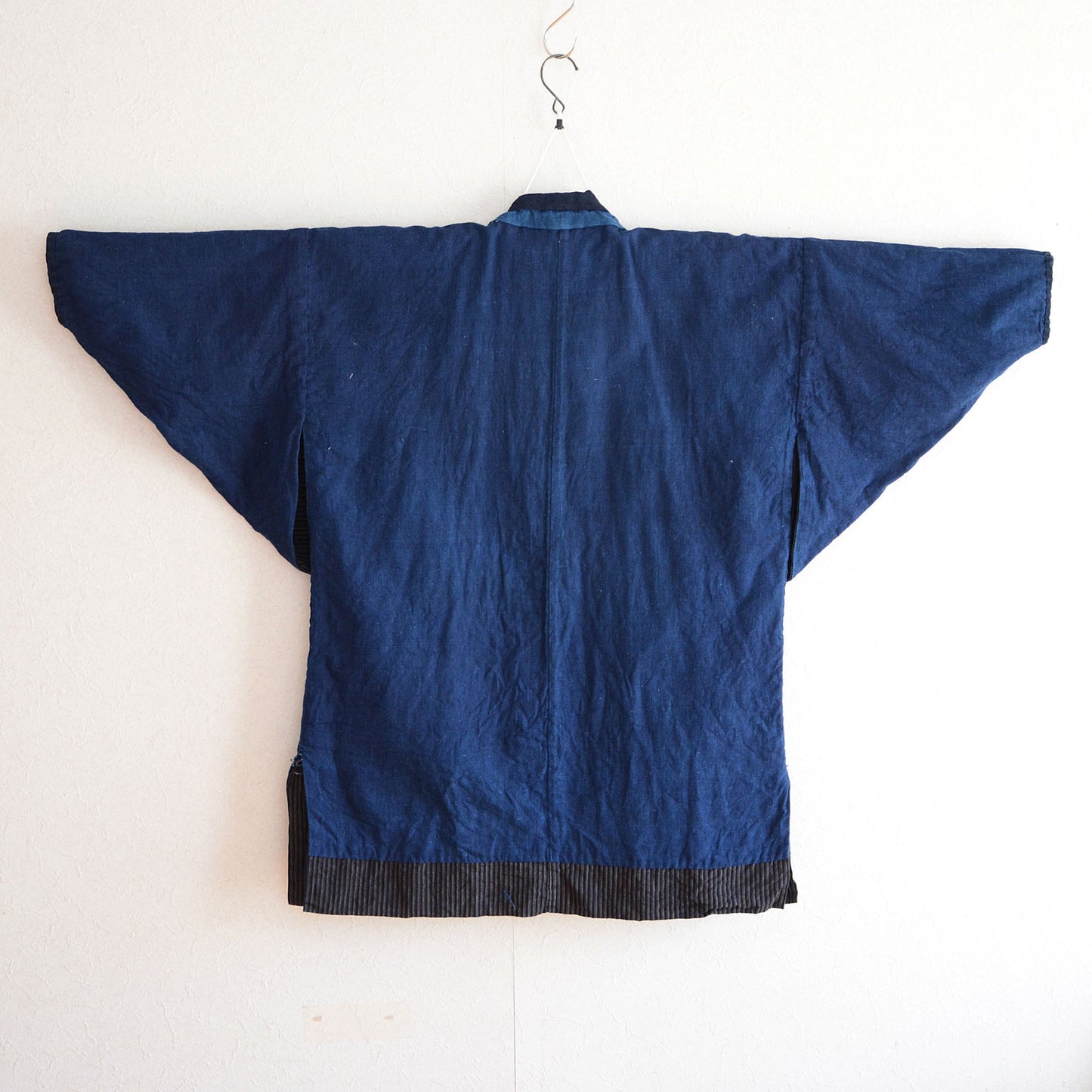 back view of indigo noragi jacket