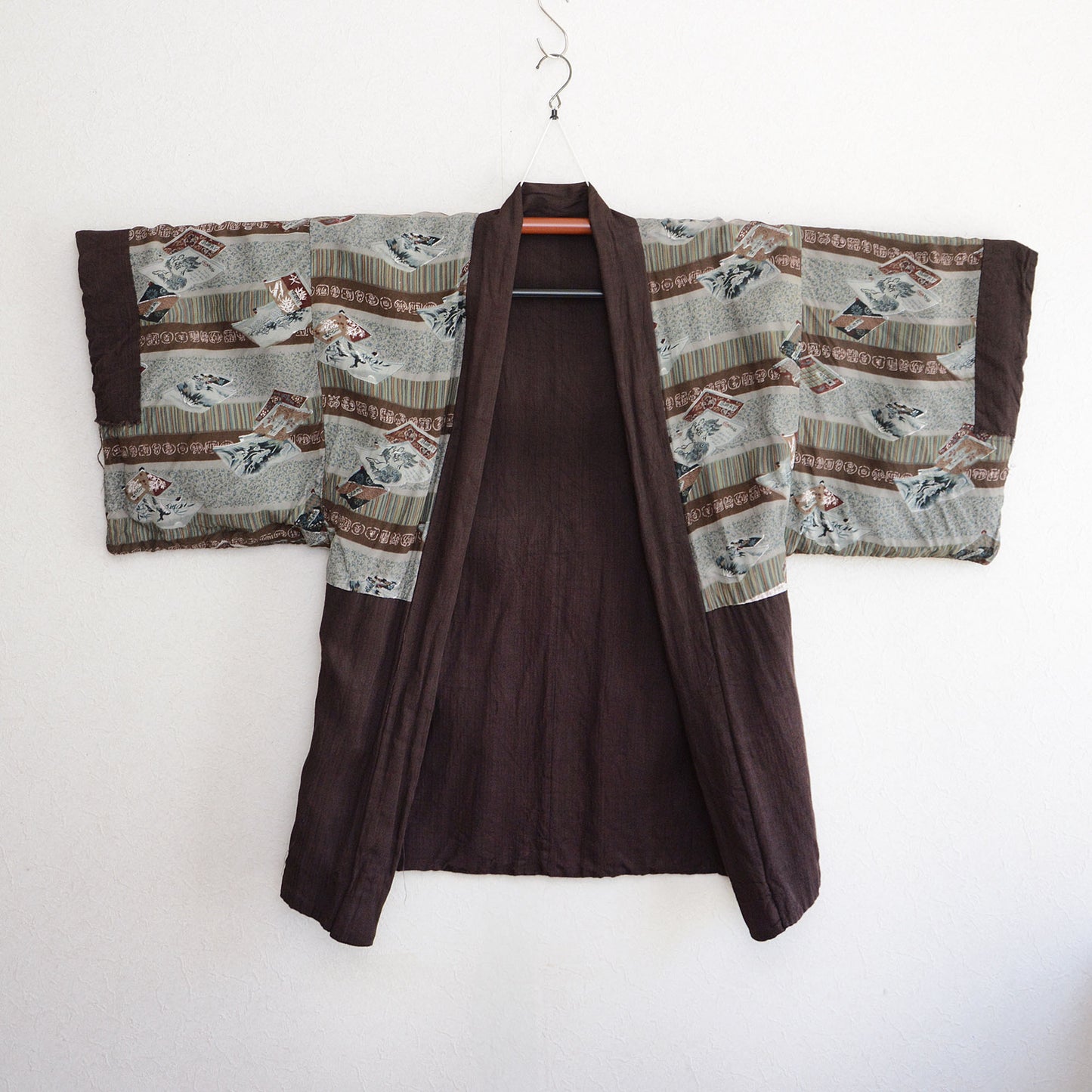 Japanese Vintage Men’s Haori｜Herringbone Kimono Jacket with Stylish Lining｜Showa Era 1970s-80s
