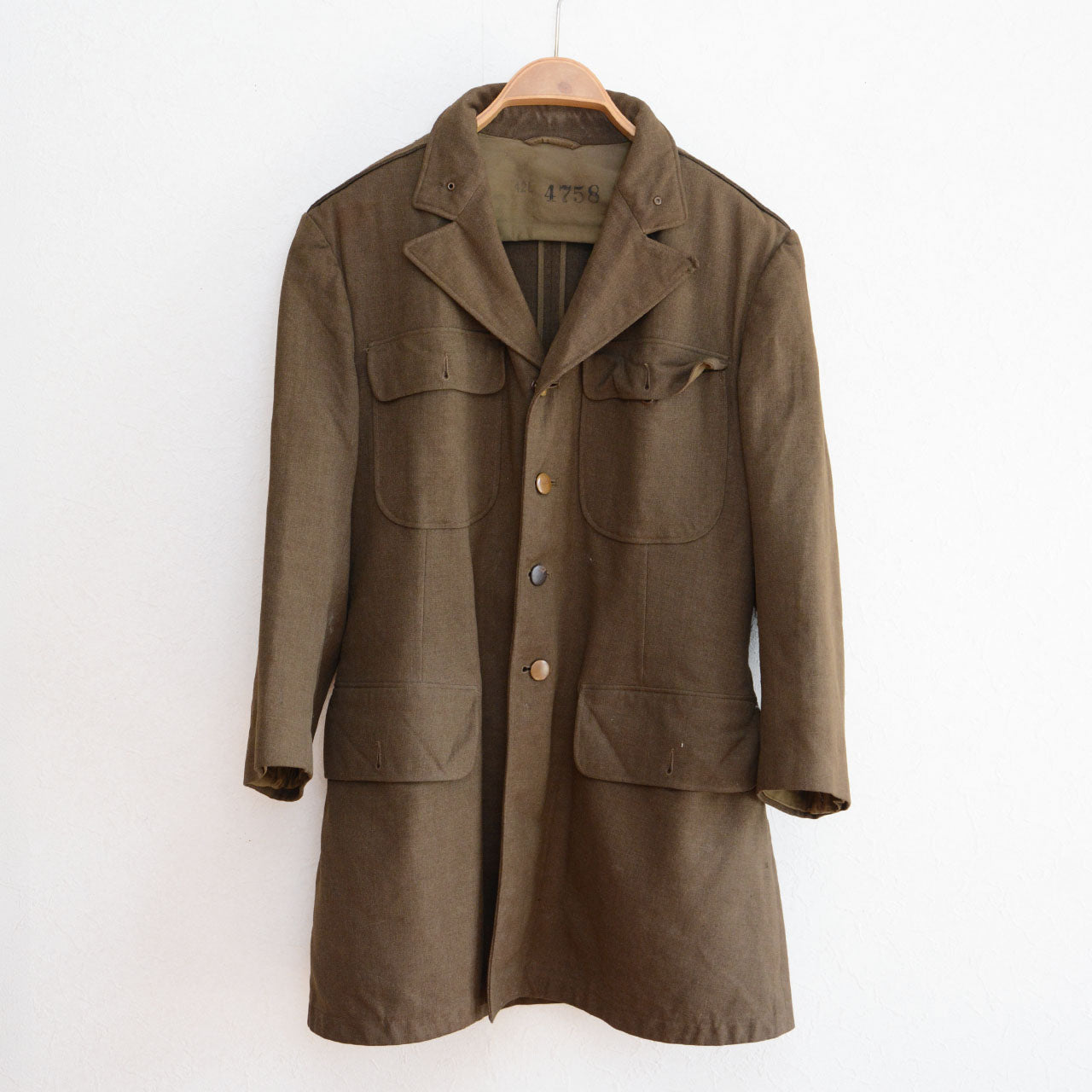 A vintage U.S. Army officer jacket transferred to Japan after World War II.