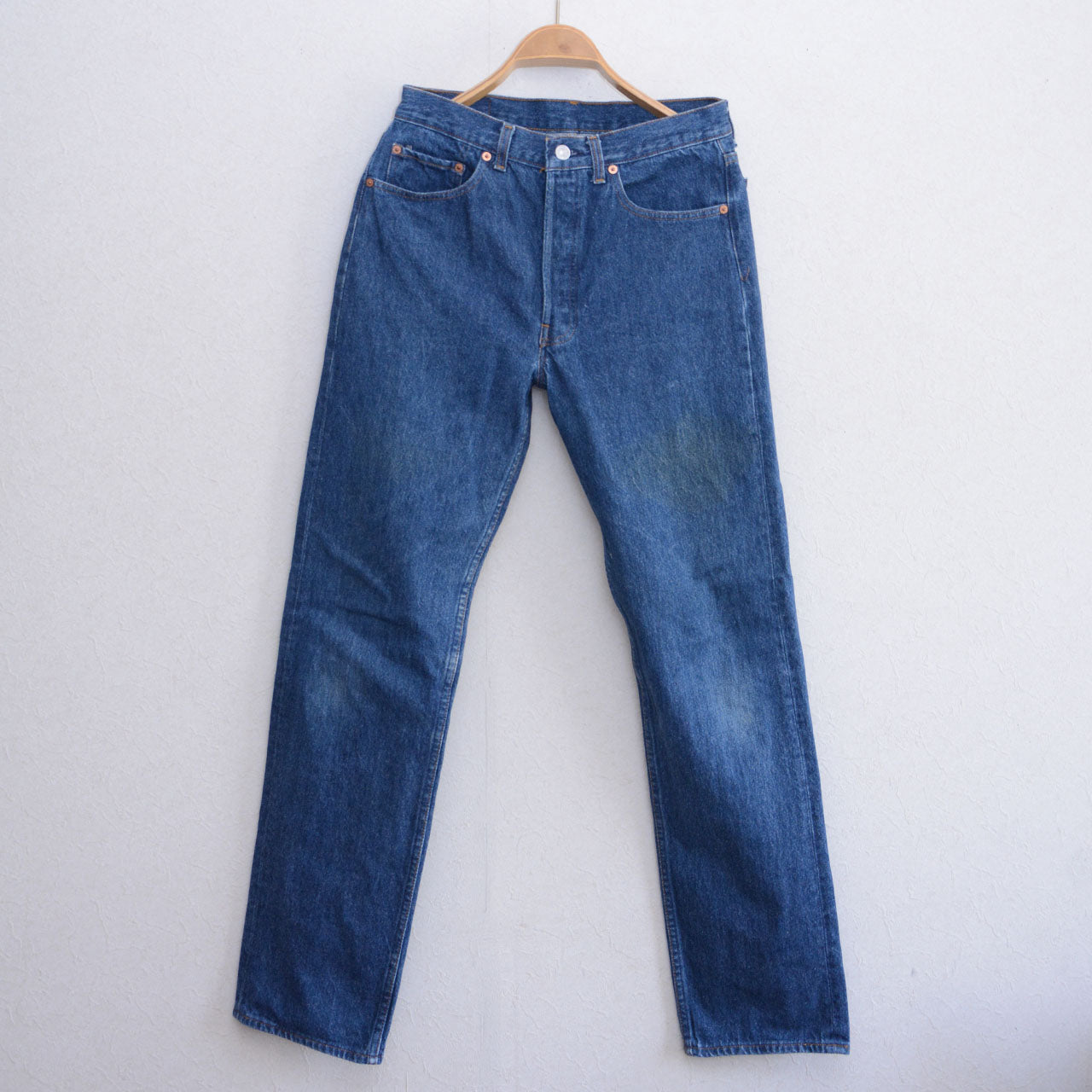 Vintage Levi's 501, 90s indigo wash, single stitch hem, cotton denim