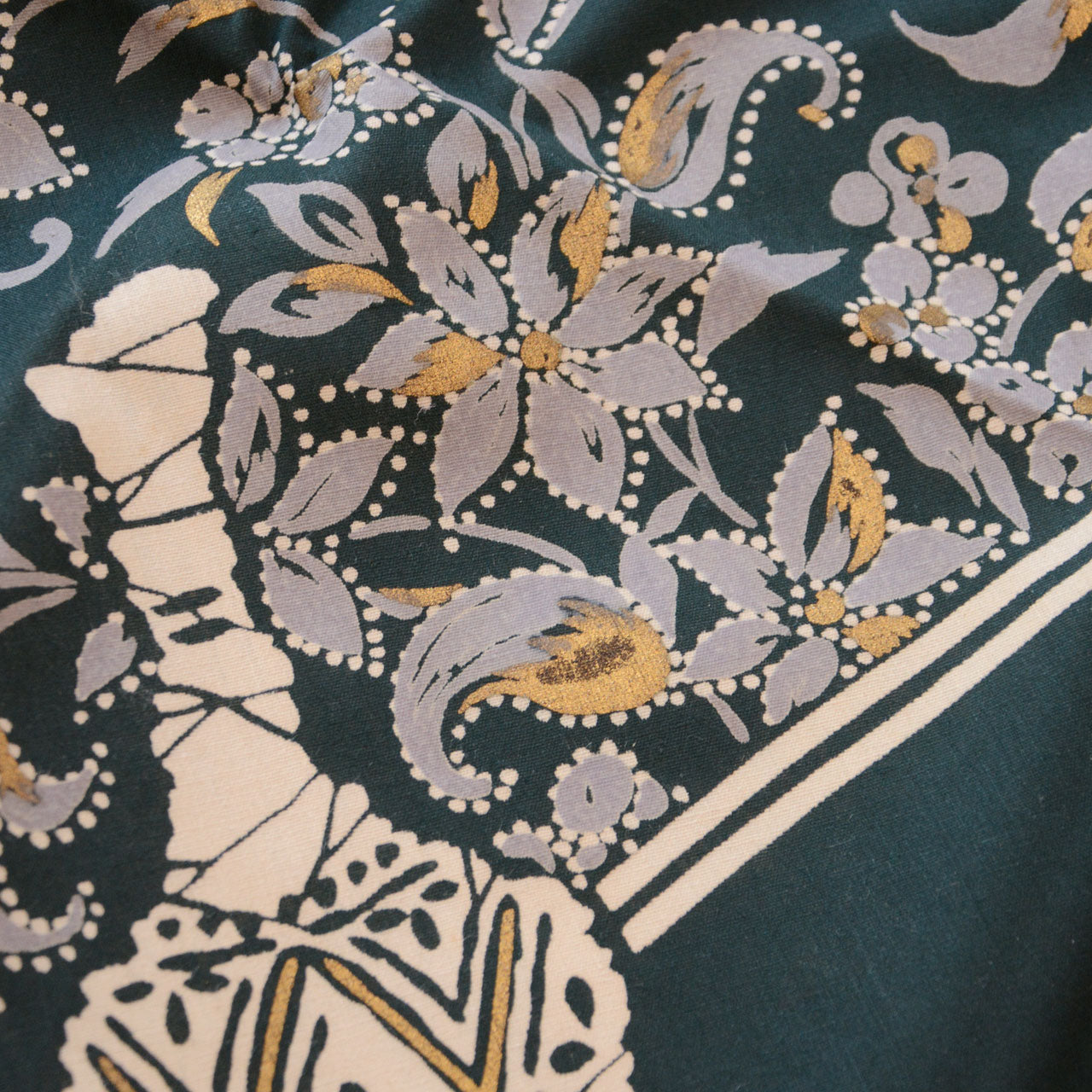 Japanese cotton cloth with wildflowers and bottle motif from the 1970s–80s