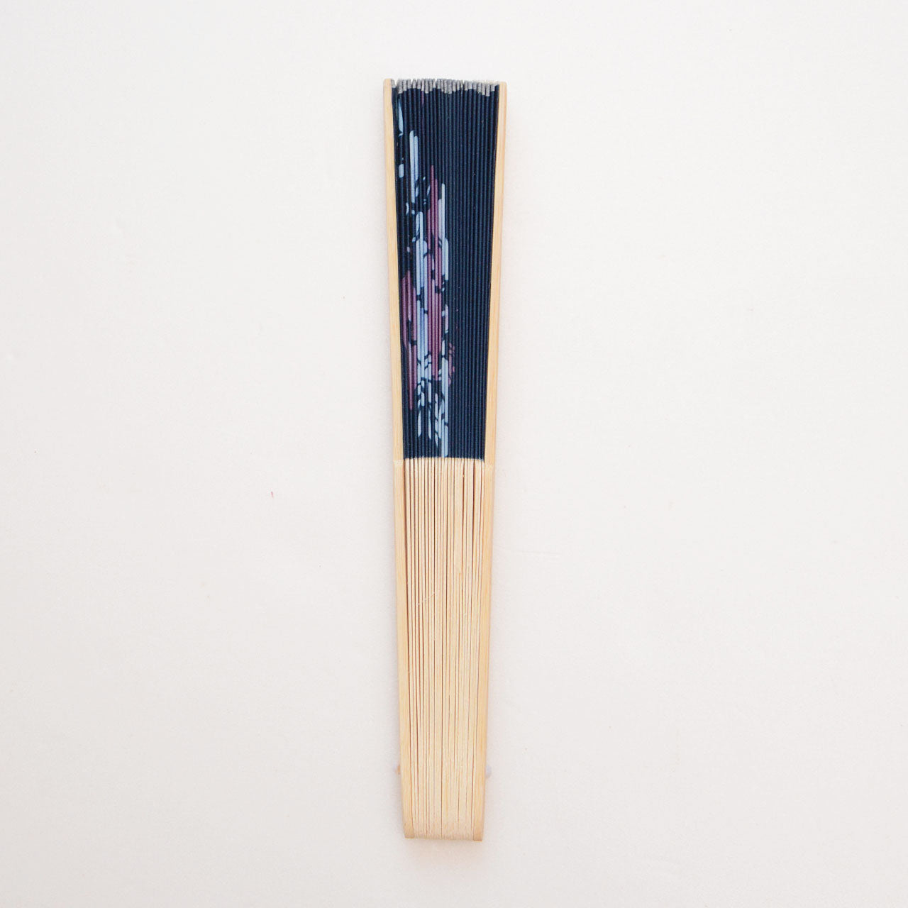 Sensu fan ideal for summer festivals and daily cooling