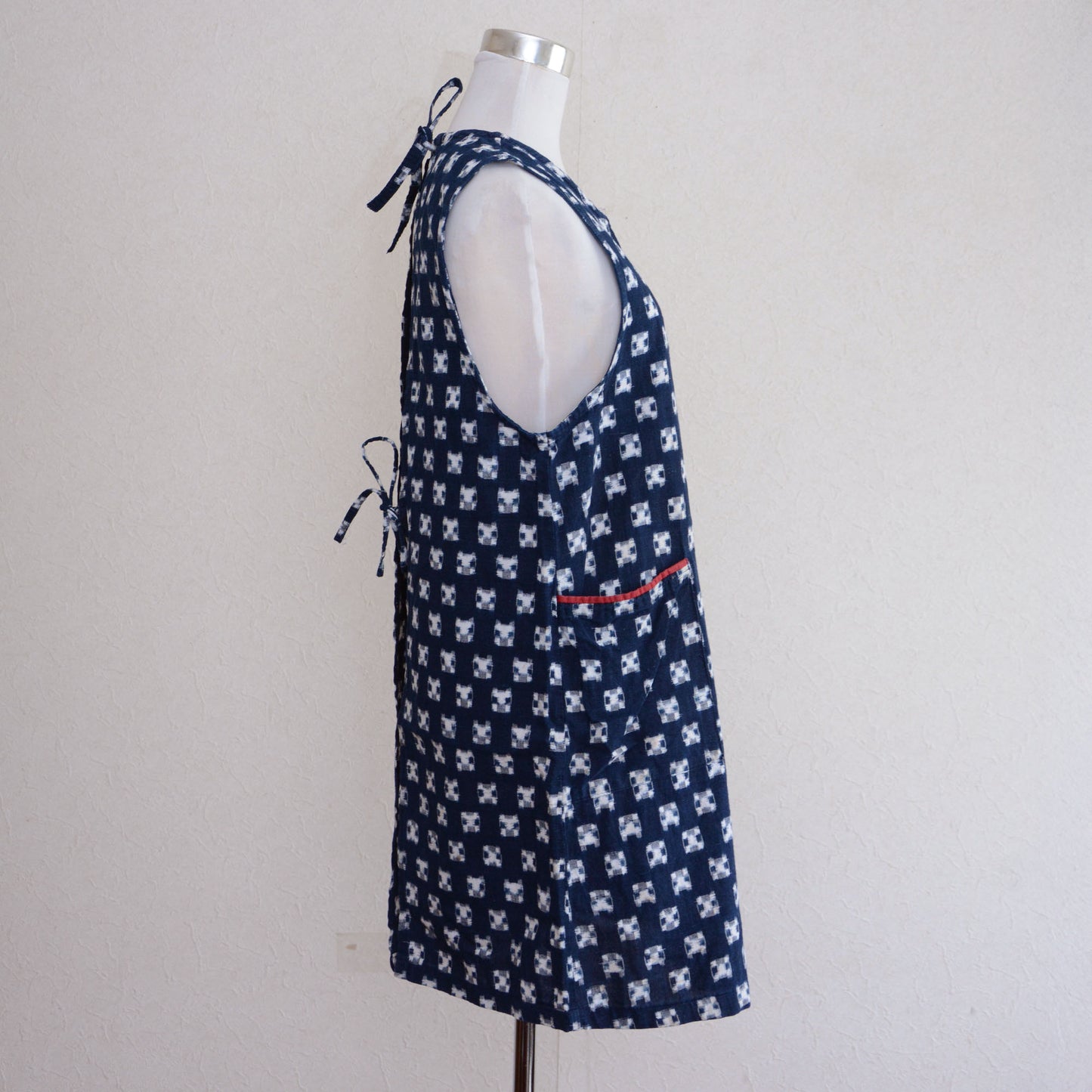 Japanese Apron Kasuri Pattern Ikat Indigo Vintage Fabric Cotton No Sleeve Tops