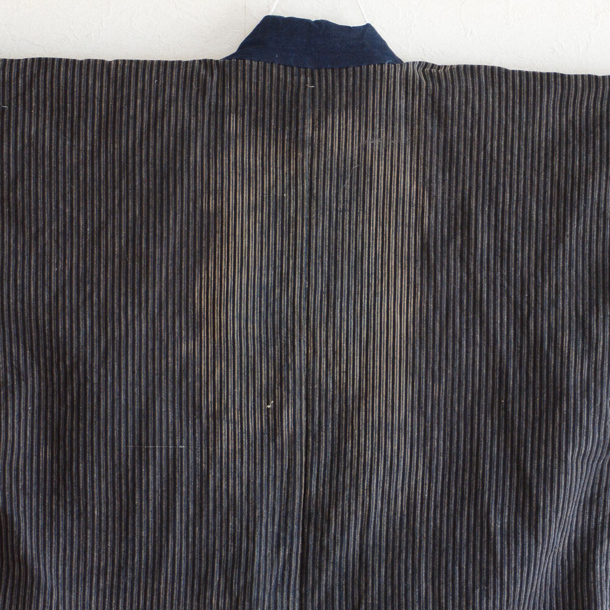 Rustic texture of natural-dyed Noragi material