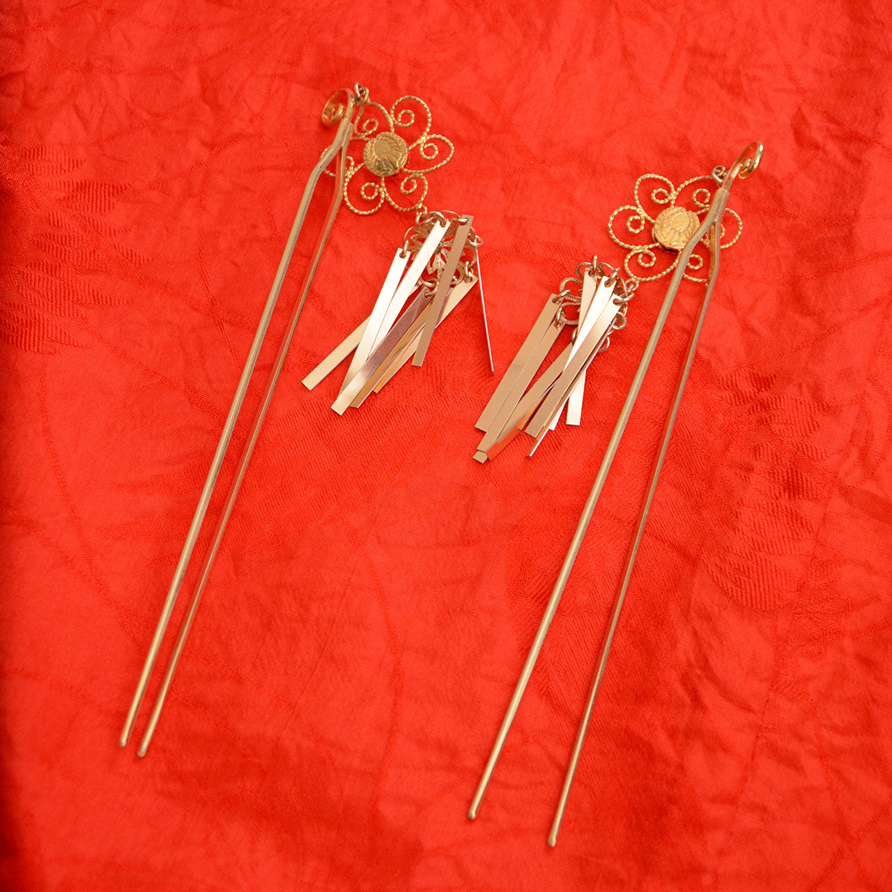 Japanese antique hair accessory from the mid Showa era, ideal for collectors