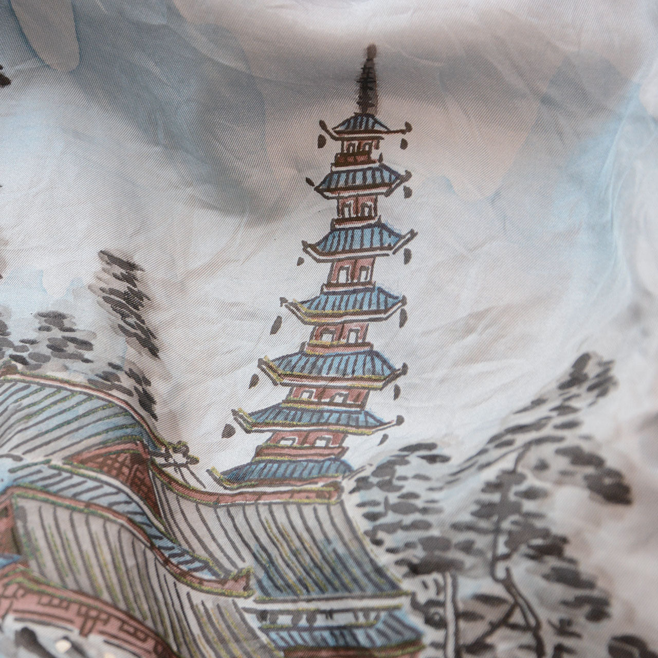 Vintage Showa-Era Men's Haori | Stunning Lining Art | Unique Modern Jacket Style