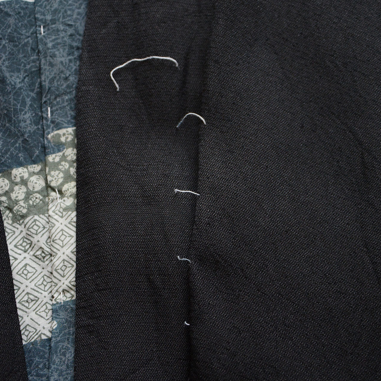 Showa Era Japanese Vintage Men's Haori Black with Karajishi Lining Tailor's Thread Accent