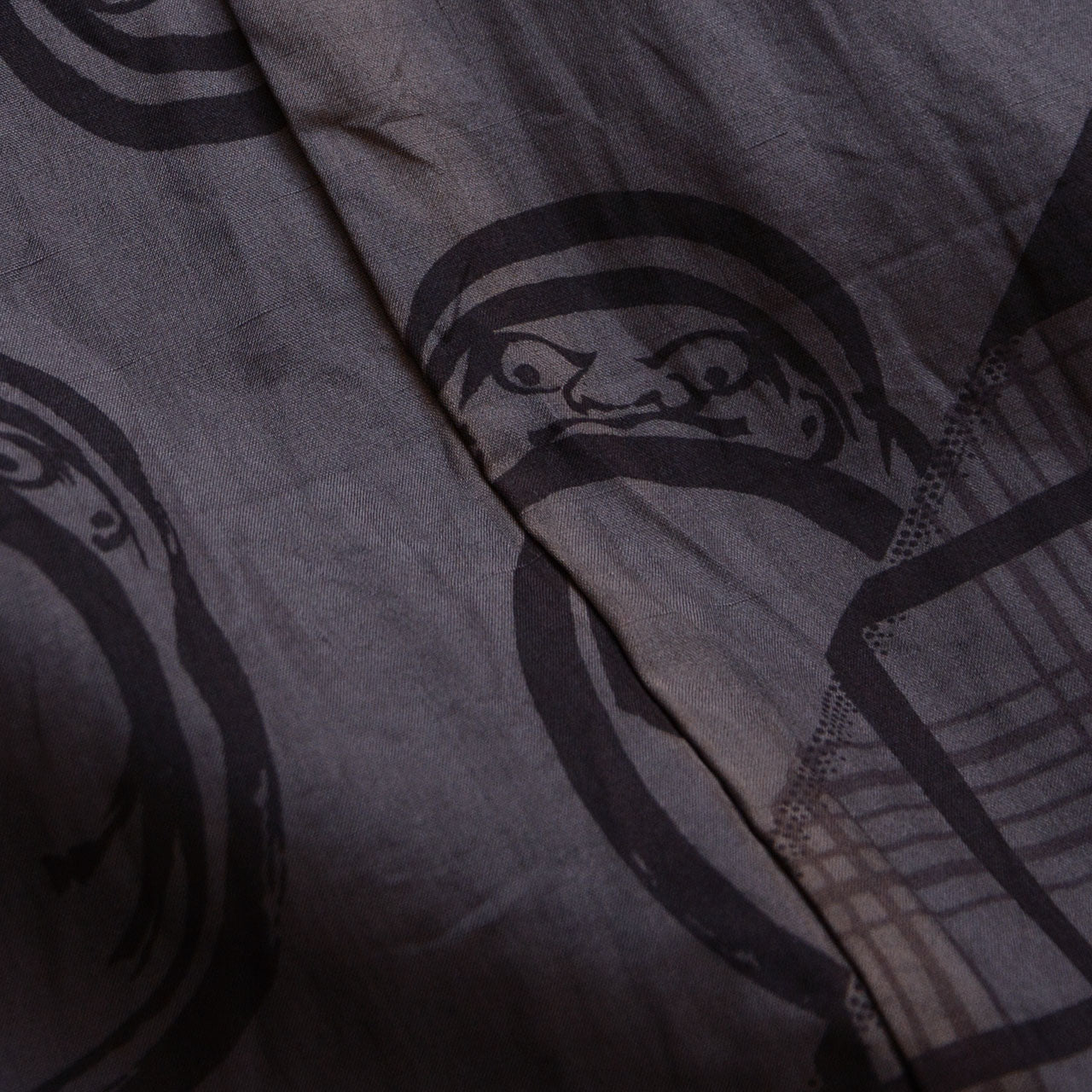 Vintage Showa Haori Kimono Jacket with Daruma Lining – Men's Japanese Kimono Art