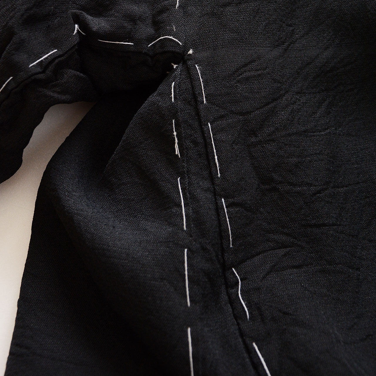 Showa Era Japanese Vintage Men's Haori Black with Karajishi Lining Tailor's Thread Accent